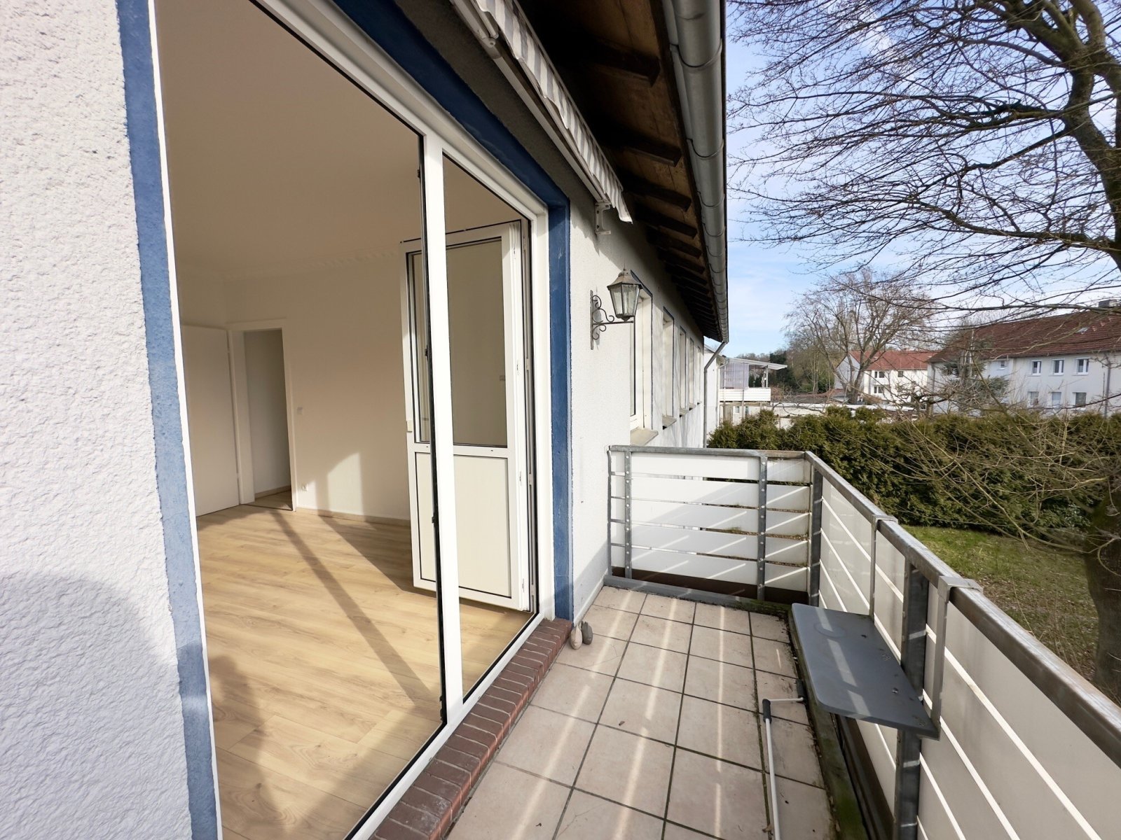 2.5- Zimmer-Mietwohnung mit Balkon und Gartenmitbenutzung