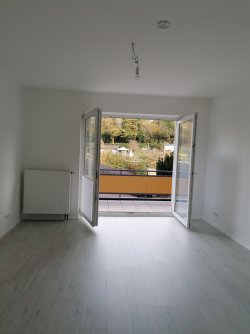 Ihr Balkon mit Blick in den ruhigen Hinterhof Ihr Balkon mit Blick in den ruhigen Hinterhof