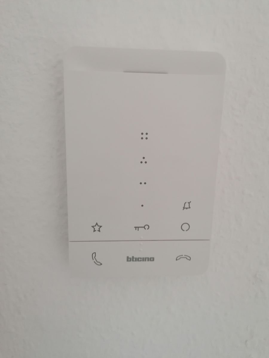 Moderne Freisprechanlage Moderne Freisprechanlage