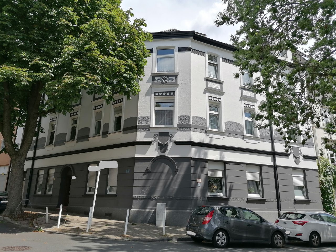 Hausfront Hausfront