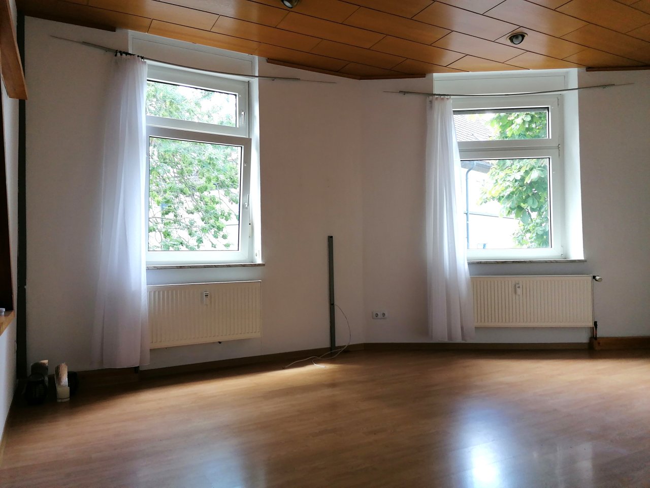 1.OG-rechts Wohn-/Esszimmer Hinterer Raum 1.OG-rechts Wohn-/Esszimmer Hinterer Raum