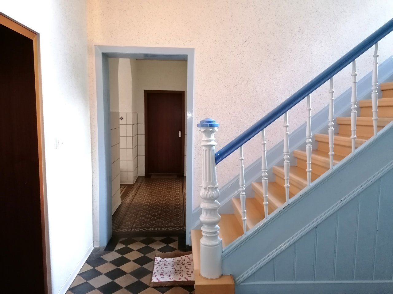 Blick Richtung Wohnung im EG-links Blick Richtung Wohnung im EG-links