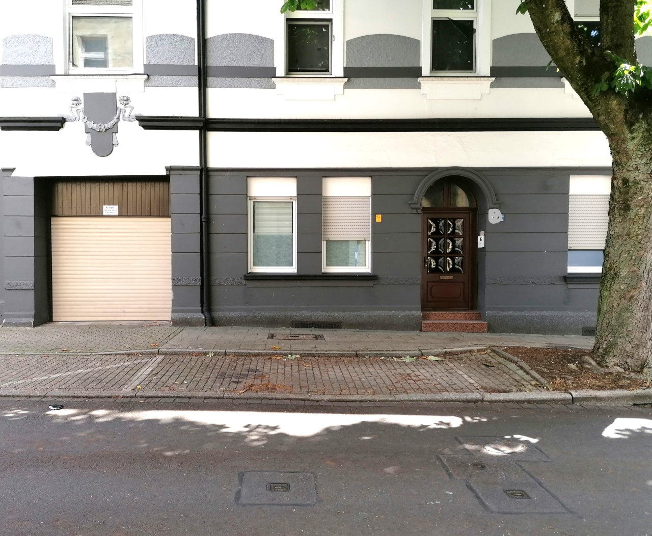 Hausfront Eingang Hausfront Eingang