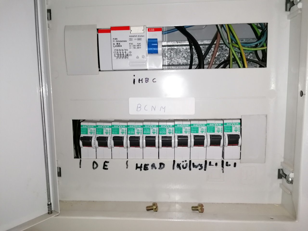 1.OG-links Stromkasten in der Wohnung 1.OG-links Stromkasten in der Wohnung