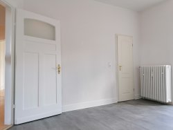 Wohnzimmer Blick Richtung Badezimmer 1 Wohnzimmer Blick Richtung Badezimmer 1