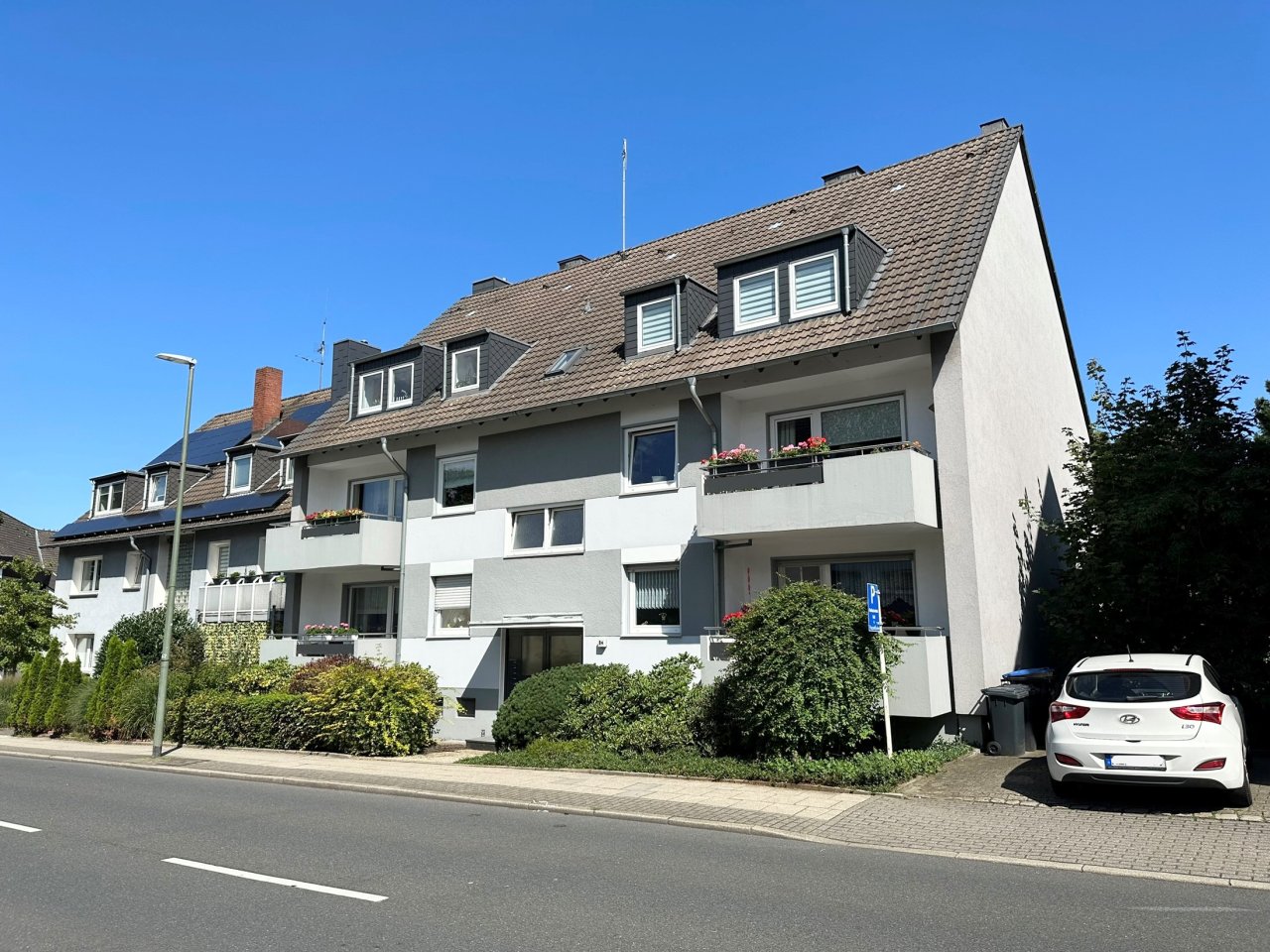 Hausfront Hausfront