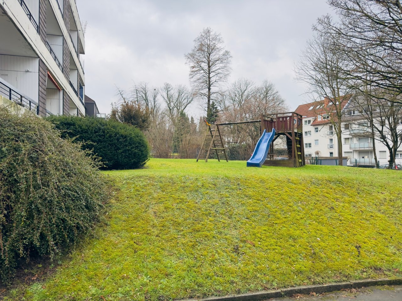 Hinter dem Haus Hinter dem Haus