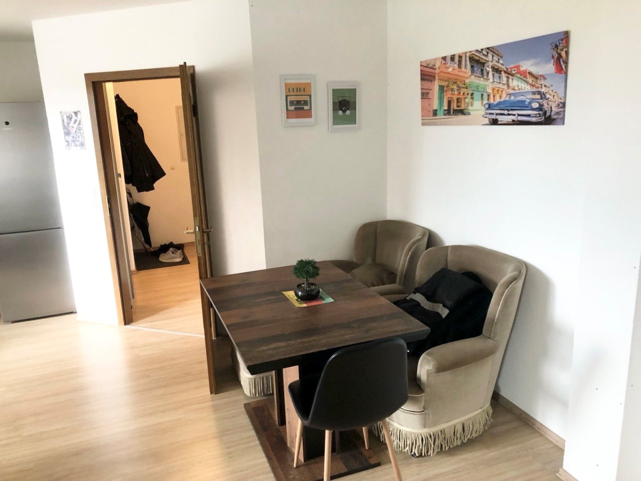 Esstisch im Wohnzimmer Esstisch im Wohnzimmer