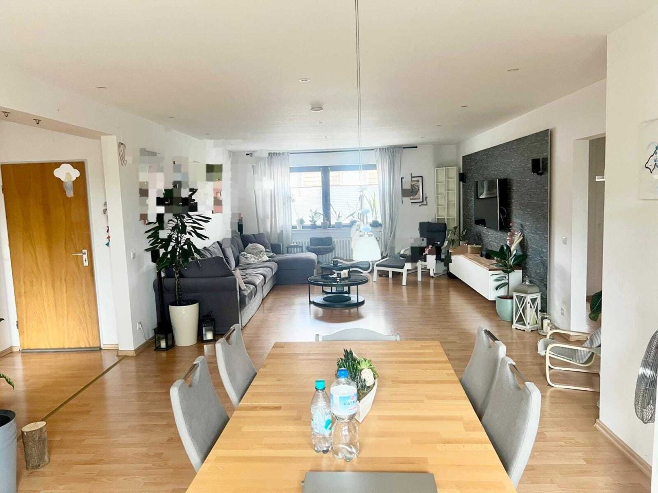 Wohn-/Esszimmer