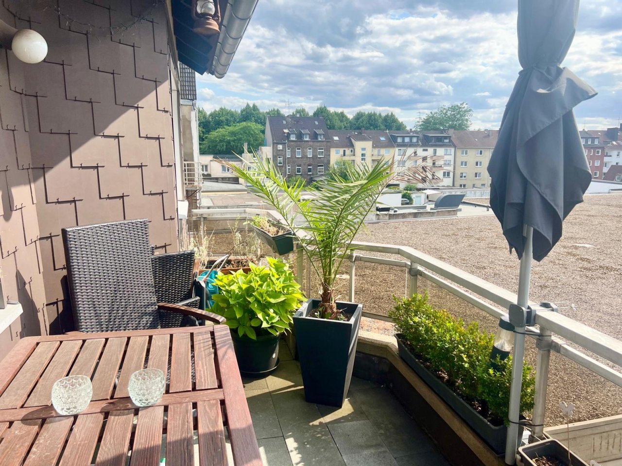 Aussicht vom Balkon in den Hinterhof