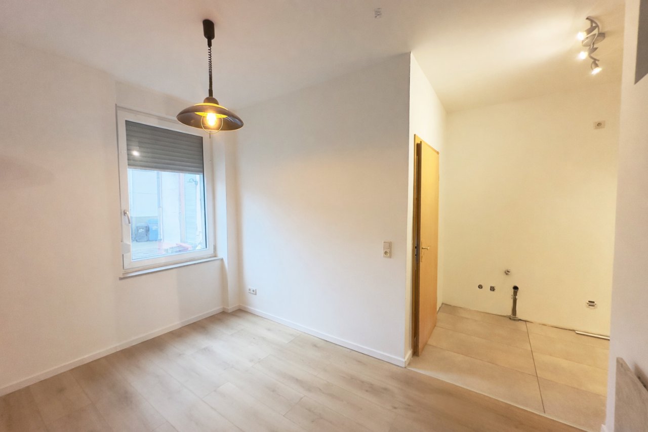 Esszimmer und Küchenbereich Esszimmer und Küchenbereich